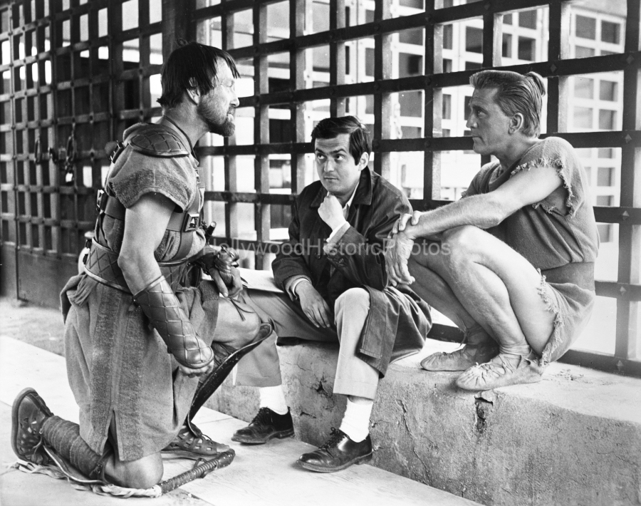 Spartacus 1960 Kirk Douglas director Stanley Kubrick WM.jpg